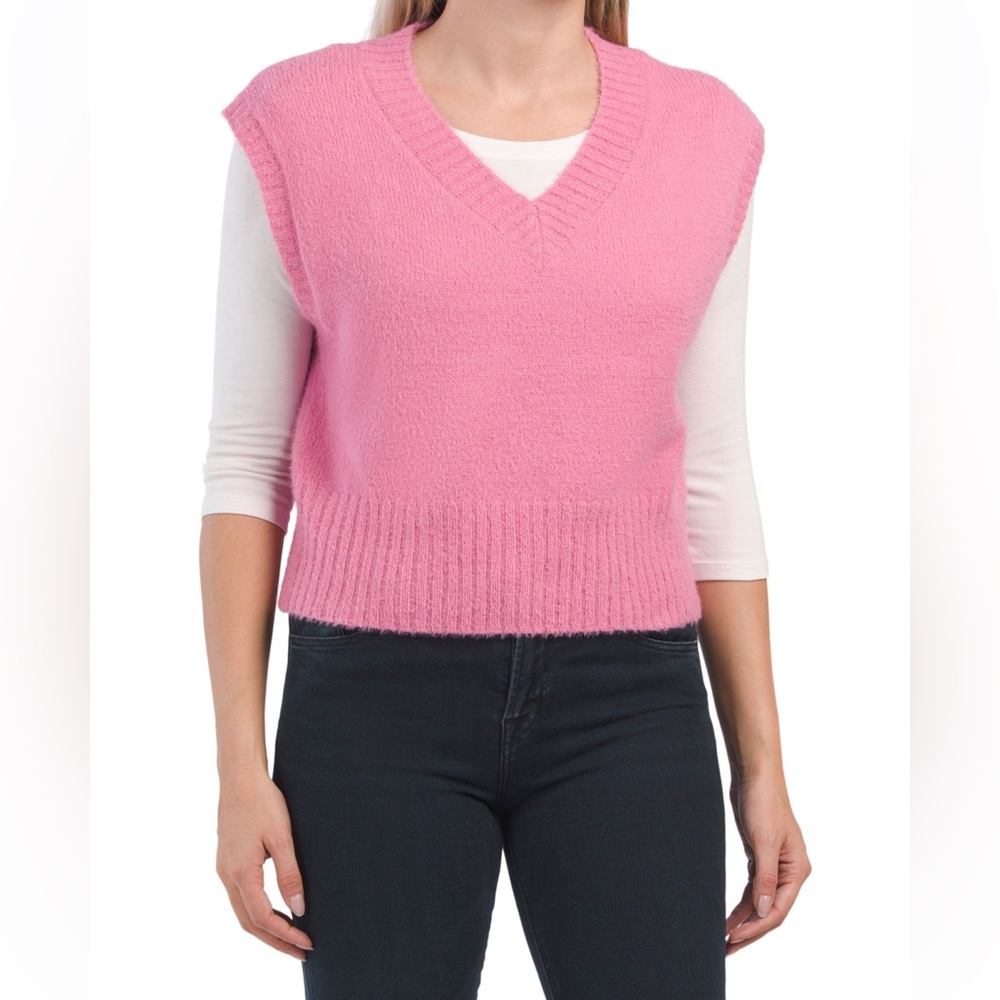 Jessica Simpson | NWT Mini Eyelash V-Neck Sweater Vest